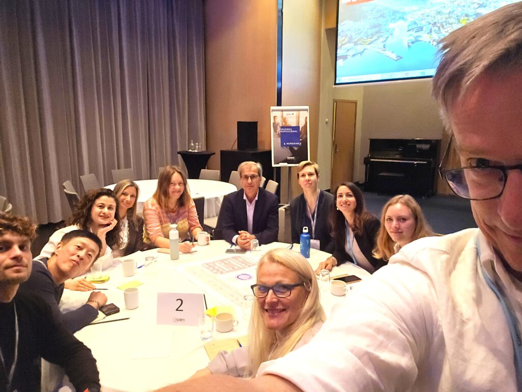 Participants at the hot topic discussion on sustainable innovation cultures